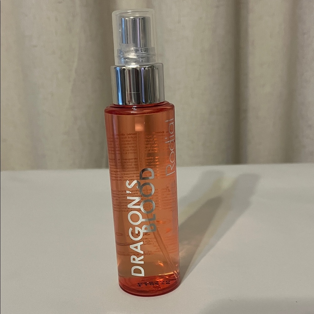 Rodial Dragon's Blood Hydrating Mist in Orange